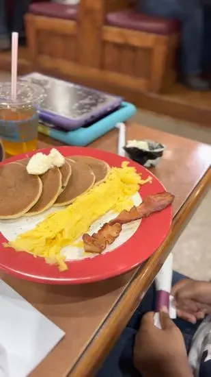 Sawyer's Farmhouse Breakfast