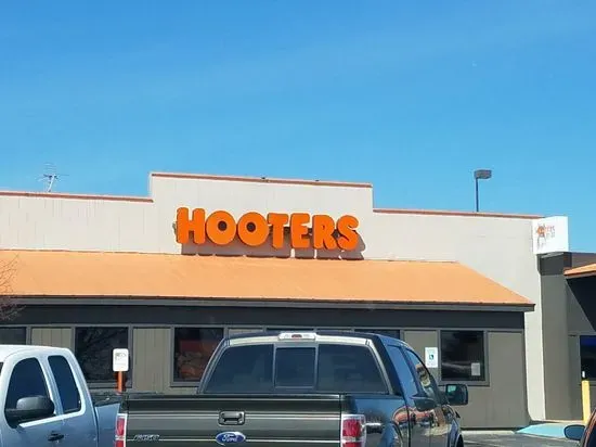 Hooters