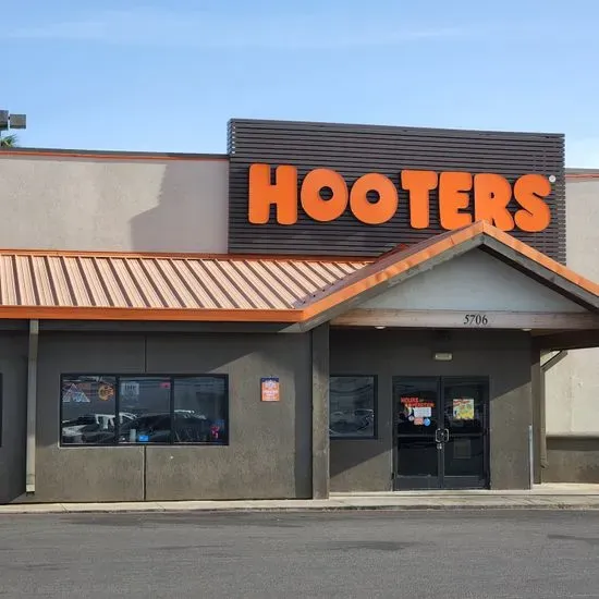 Hooters