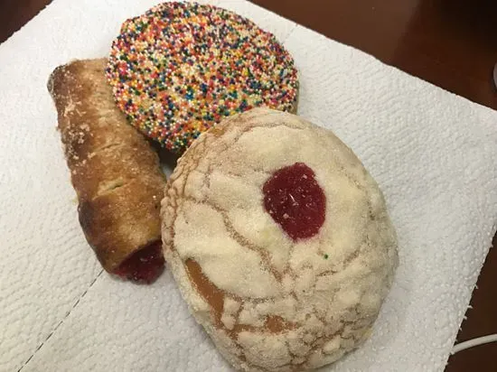 Panaderia y Pasteleria Aguila