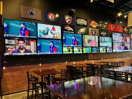 Tailgaters Sports Bar & Grill