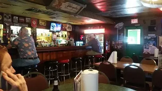 Lyle's Sportsbar Pizza & Pub