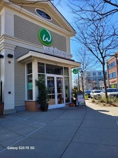 Wahlburgers