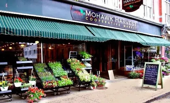 Mohawk Harvest Cooperative Market