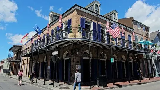 Bourbon Pub Parade