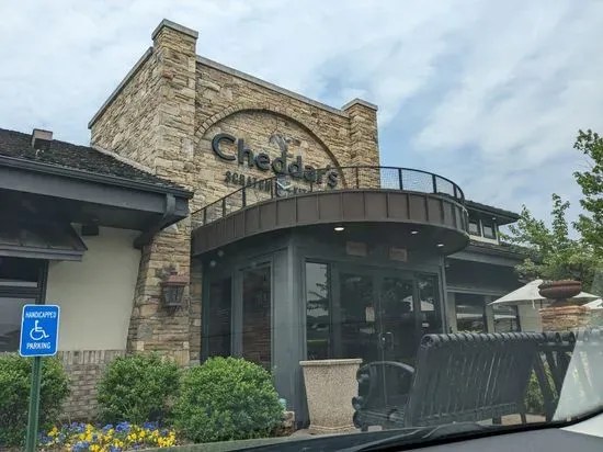 Cheddar's Scratch Kitchen