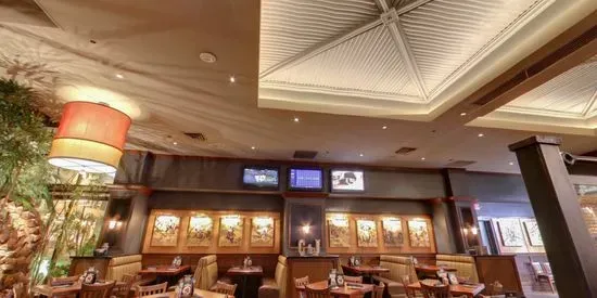 Claim Jumper Restaurants