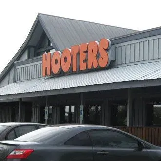 Hooters