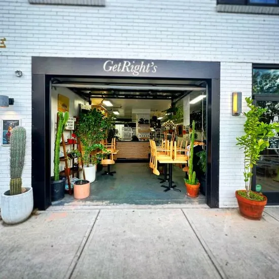 GetRight's bakery, cafe & plant shop