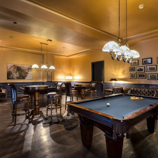 Bar & Billiards Room