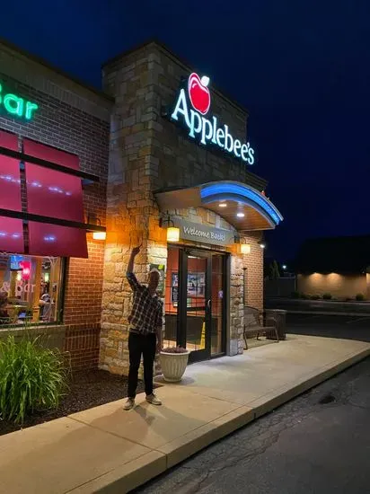 Applebee's Grill + Bar