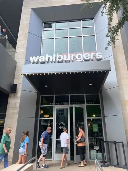 Wahlburgers