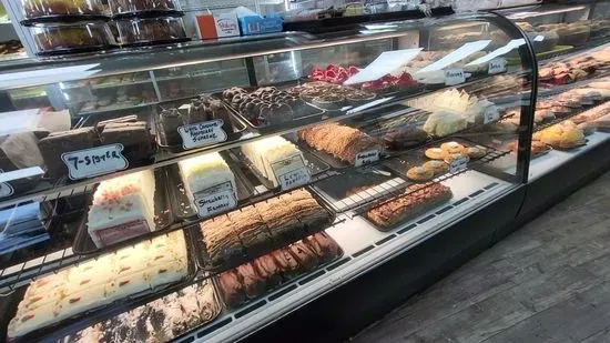 East Detroit Bakery & Deli