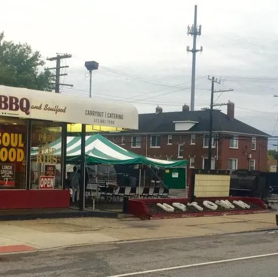 Uptown BBQ & Soulfood