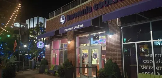 Insomnia Cookies