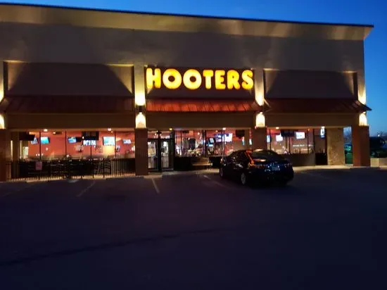 Hooters