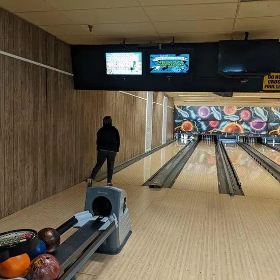 Faribowl / Bashers Sports Bar & Grill