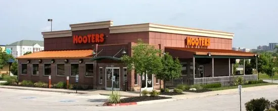 Hooters