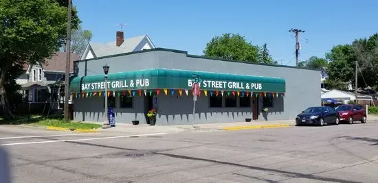 Burger Dive on Bay Street