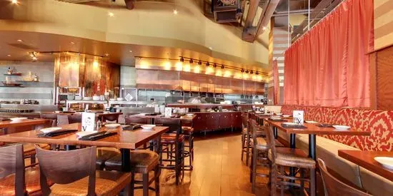 CRAVE American Kitchen & Sushi Bar (LaSalle Plaza - Minneapolis)