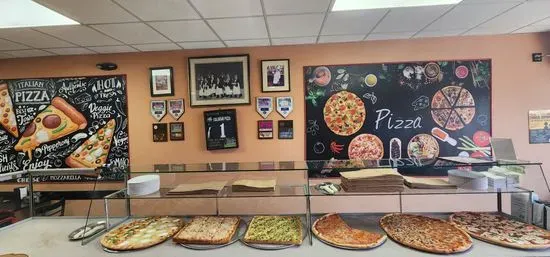 Roberto's Pizzeria & Restaurant
