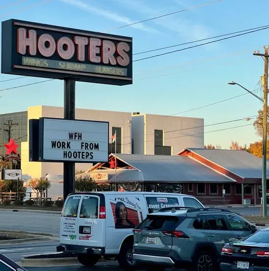 Hooters