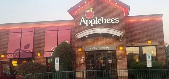 Applebee's Grill + Bar