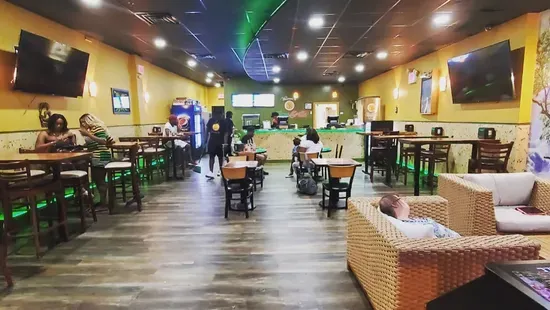 JamaGrille Restaurant & Lounge