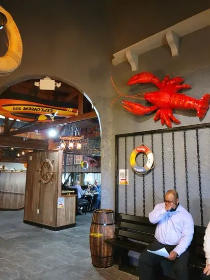 Hook & Reel Cajun Seafood & Bar