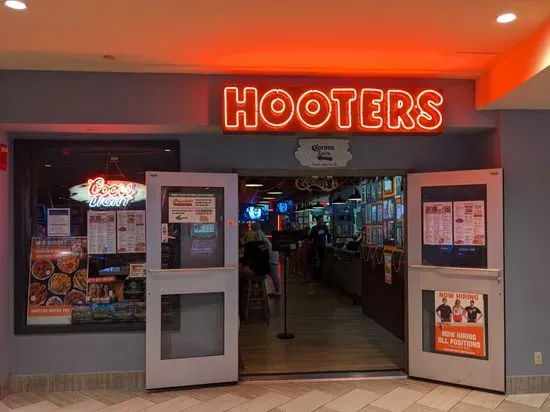 Hooters