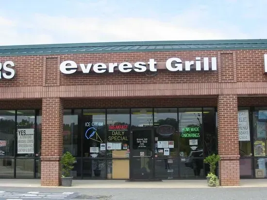 Everest Grill