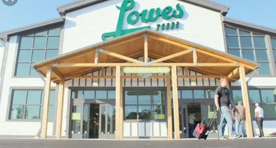 Lowes Foods at Cardinal Shopping Center
