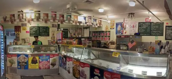 Carmella's Ice Creamery and coffee shop