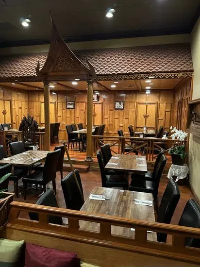 Pin Kaow Thai Restaurant Eastern