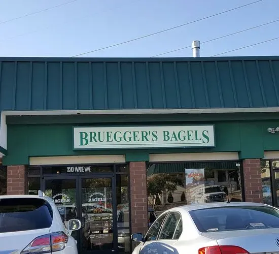 Bruegger's Bagels *CLOSED*