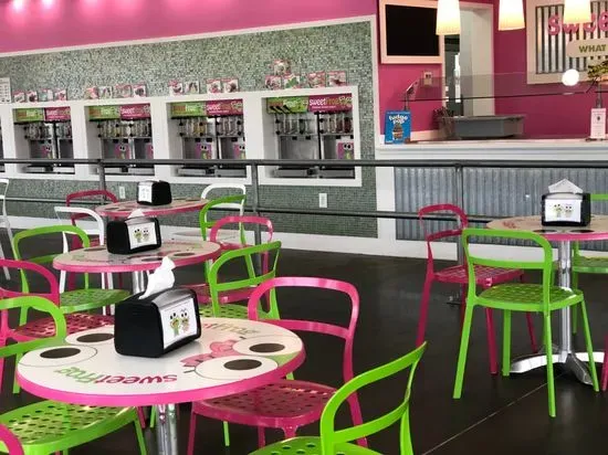 sweetFrog Premium Frozen Yogurt