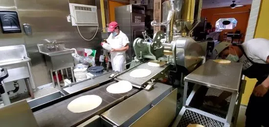 El Molino Tortilleria & Restaurant