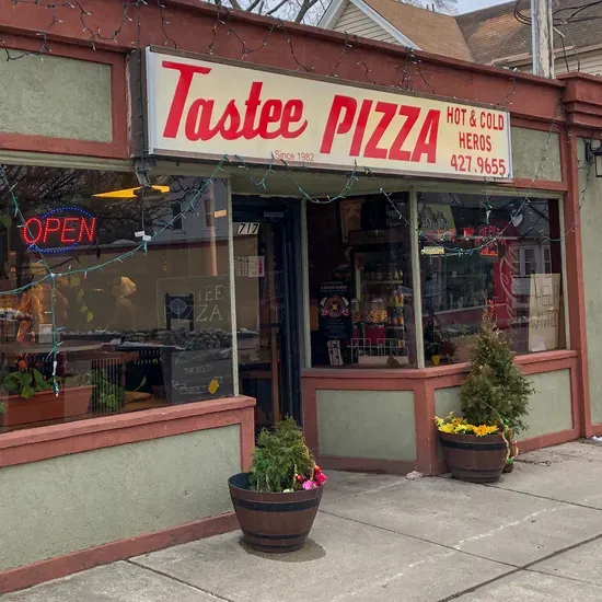 Tastee Pizza