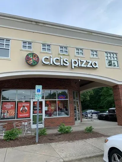 Cicis Pizza