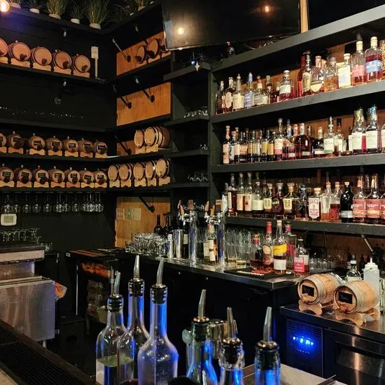 the Oak, Kitchen | Bourbon Bar