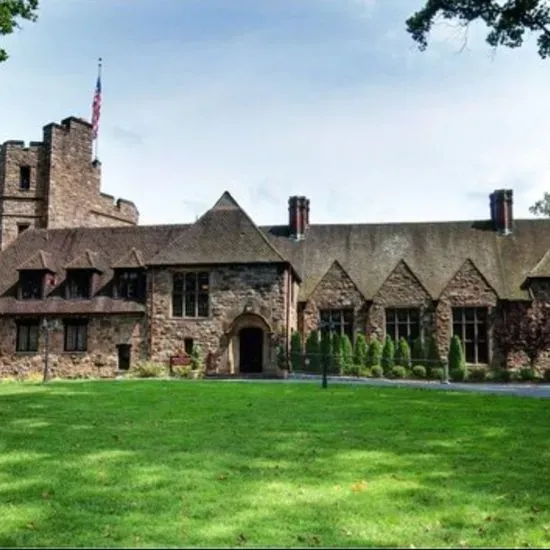 Stokesay Castle & The Knight's Pub