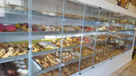 Panaderia Emanuel Bakery & Cafe Restaurante y Tienda Latina