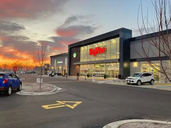 Hy-Vee Grocery Store