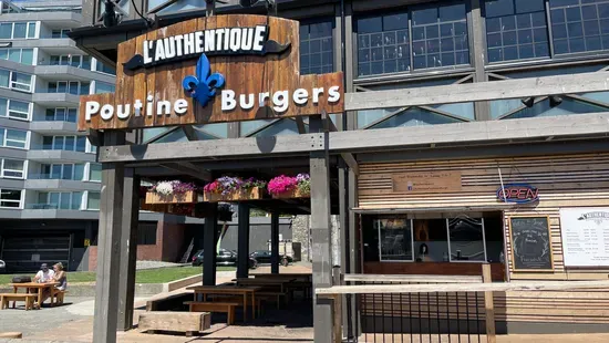 L'Authentique Poutine and Burgers