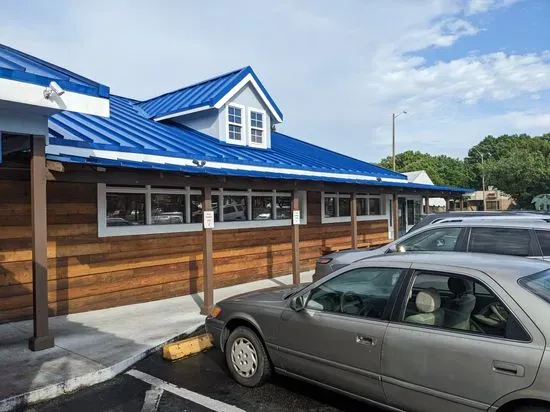 Harpoon Larry's Fish House & Oyster Bar