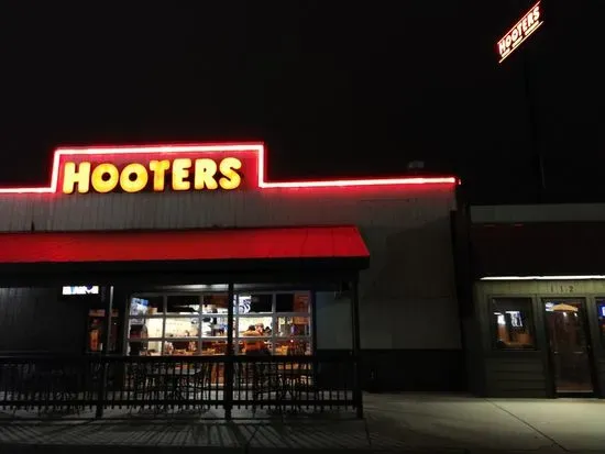 Hooters