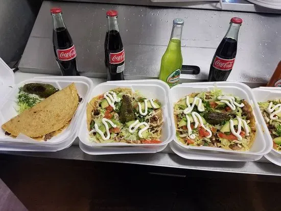 Taqueria La costeña {Taco Truck}