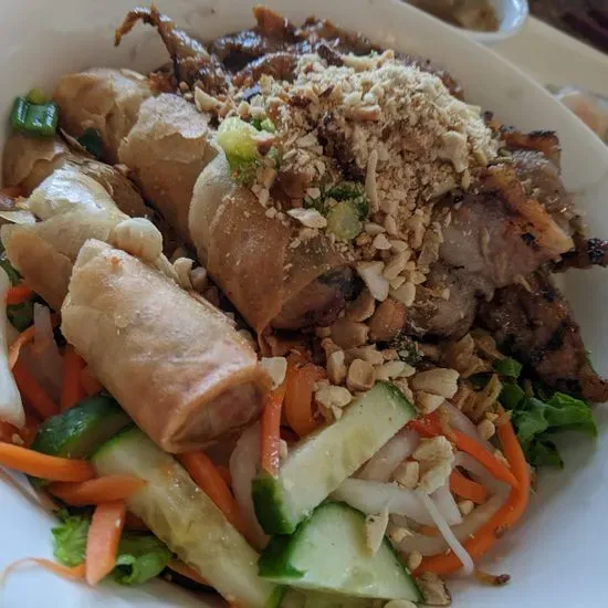 Hoang Lan Restaurant