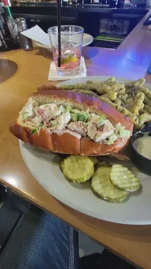 The Fish Peddler Restaurant on Foss Waterway