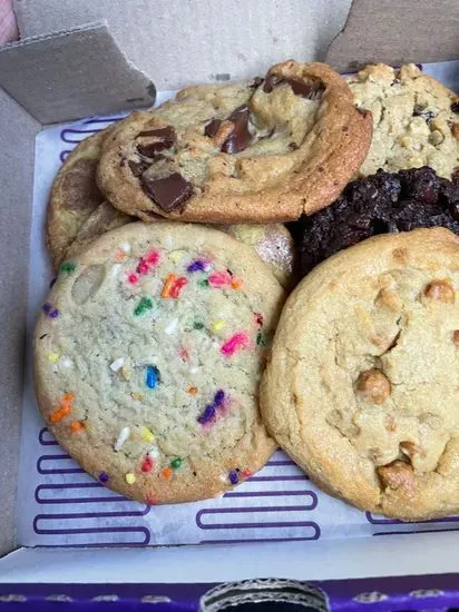 Insomnia Cookies